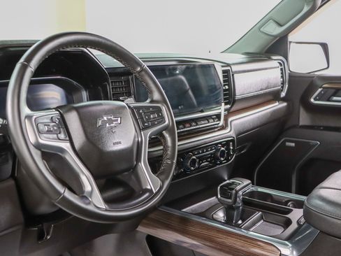 Used 2025 Chevrolet Silverado 1500 RST w/ Convenience Package II AWD/4WD image 25