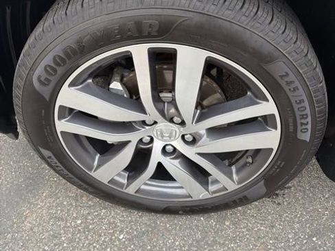 Used 2017 Honda Pilot Elite image 6