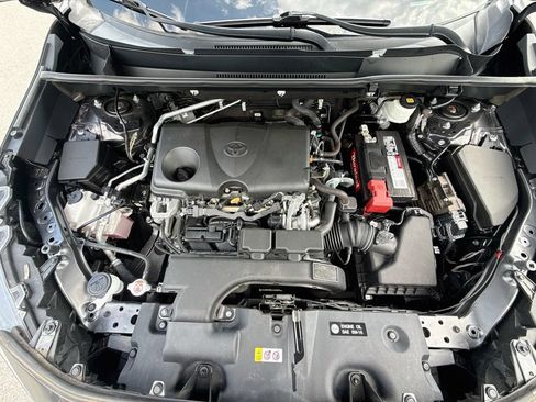 Used 2020 Toyota RAV4 LE w/ Carpet Mat Package FWD image 31