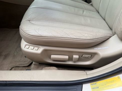 Used 2001 Toyota Avalon XL image 28