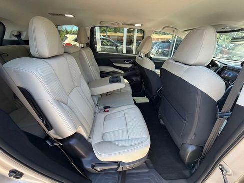 Used 2020 Subaru Ascent Premium w/ Convenience Package AWD/4WD image 16