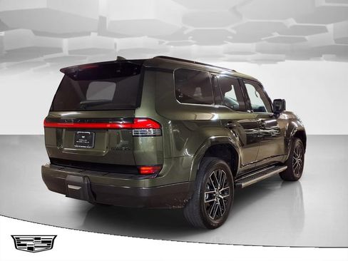 Used 2024 Lexus GX 550 w/ Accessory Package (Z1) AWD/4WD image 2