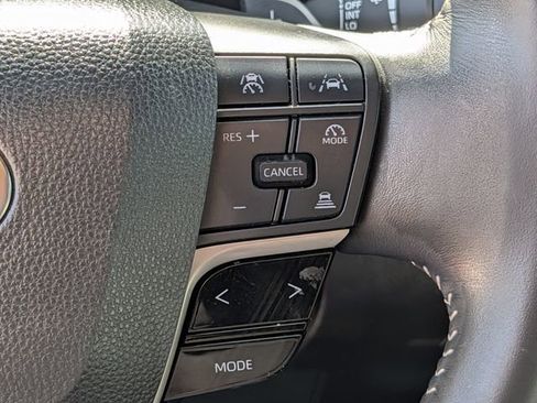Used 2025 Toyota Camry SE w/ Convenience Package FWD image 20