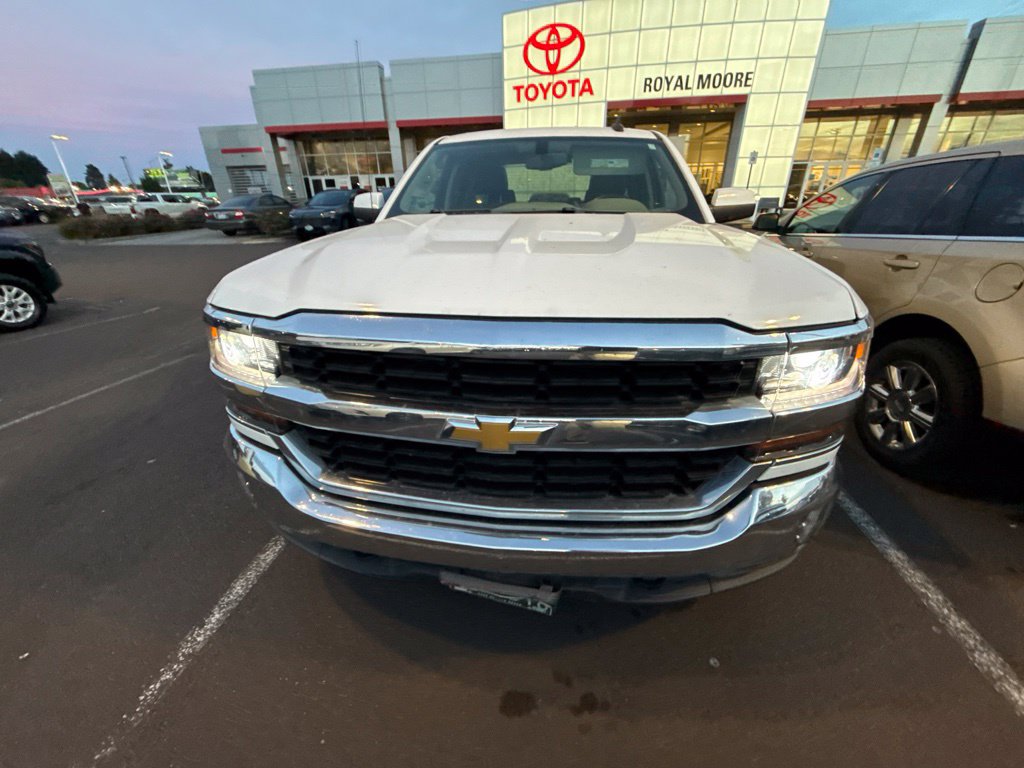Used 2019 Chevrolet Silverado 1500 LT w/ All Star Edition AWD/4WD image 2
