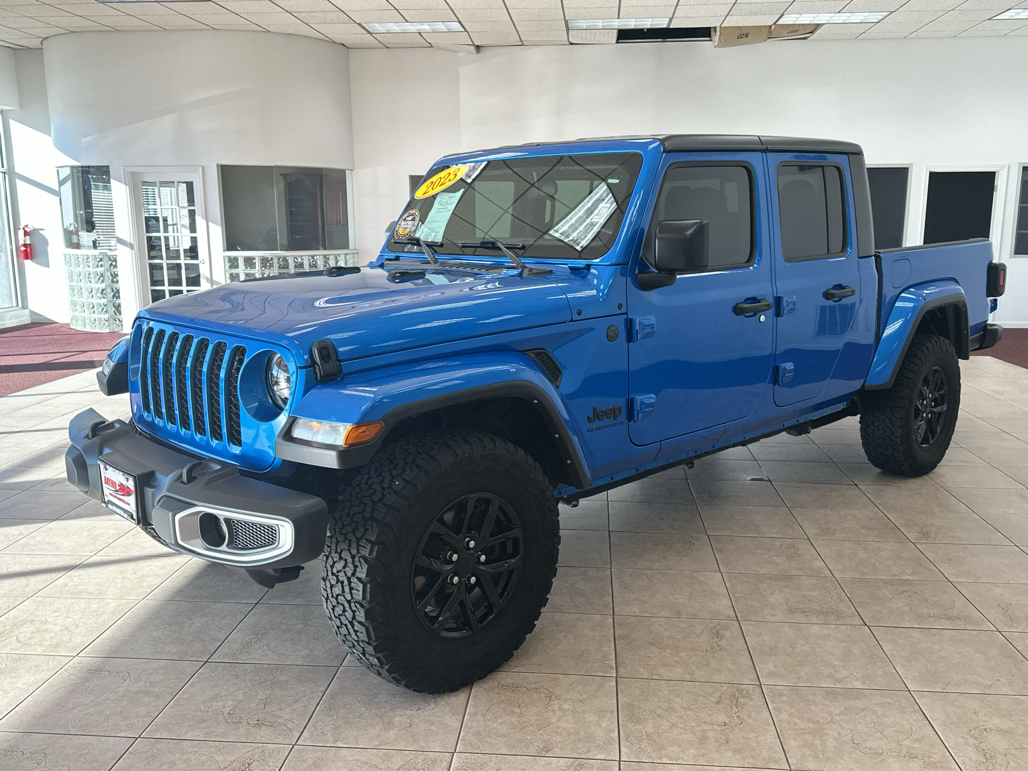 Used 2023 Jeep Gladiator Sport AWD/4WD image 22