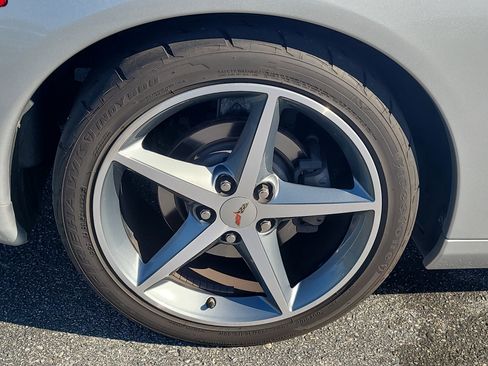 Used 2011 Chevrolet Corvette Coupe w/ Preferred Equipment Group image 9