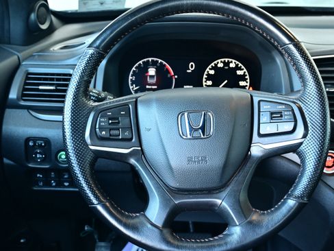 Used 2025 Honda Ridgeline TrailSport image 16