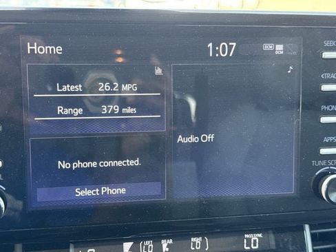 Used 2024 Toyota Sienna XLE FWD image 18