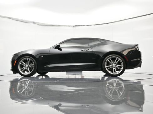Used 2022 Chevrolet Camaro LT w/ RS Package image 39