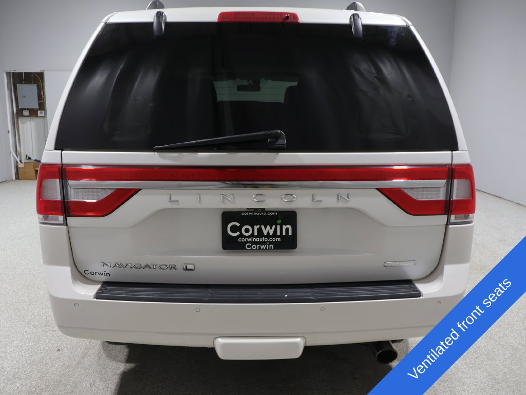 Used 2016 Lincoln Navigator L Select AWD/4WD image 9