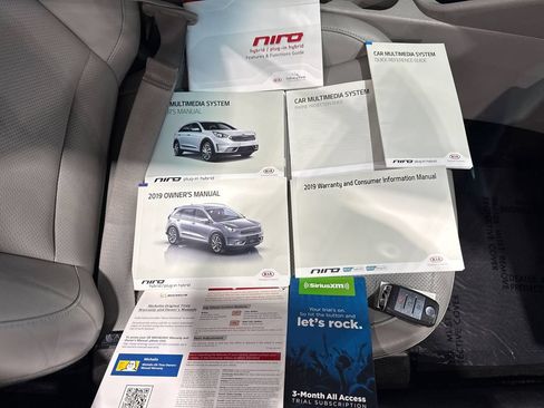 Used 2019 Kia Niro EX Premium w/ Sunroof Package FWD image 90