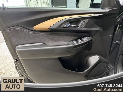 Used 2023 Chevrolet TrailBlazer ACTIV w/ Convenience Package image 11