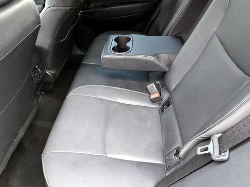 Used 2022 Toyota Corolla Cross XLE FWD image 30