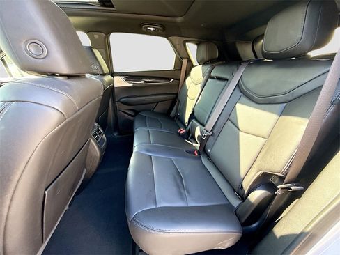 Used 2024 Cadillac XT5 Premium Luxury image 27