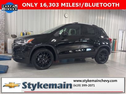Used 2022 Chevrolet Trax LT w/ Midnight Edition