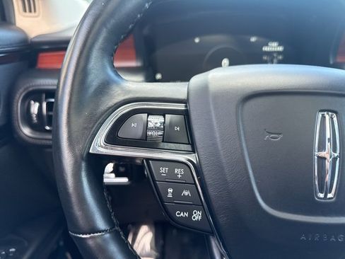 Used 2023 Lincoln Nautilus Reserve w/ Equipment Group 201A image 20