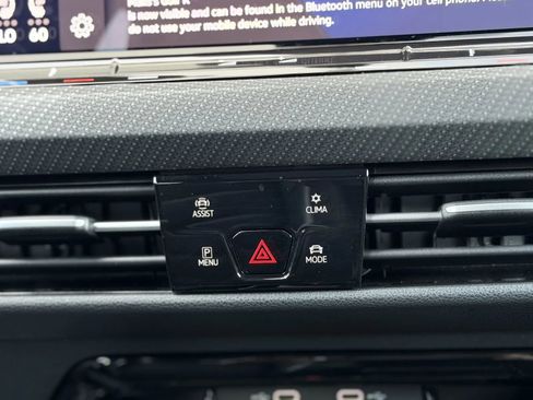 Used 2024 Volkswagen Golf R image 34