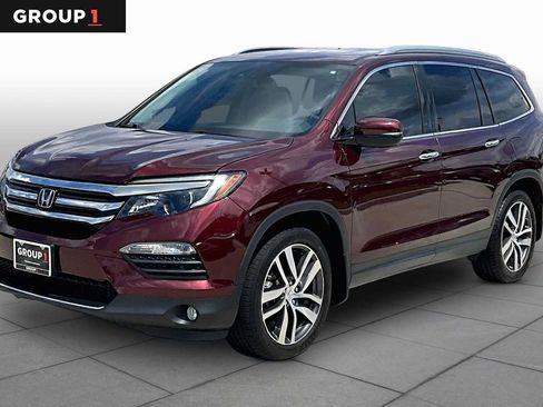 Used 2018 Honda Pilot Touring image 1