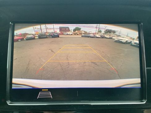 Used 2022 Buick Encore Preferred FWD image 21