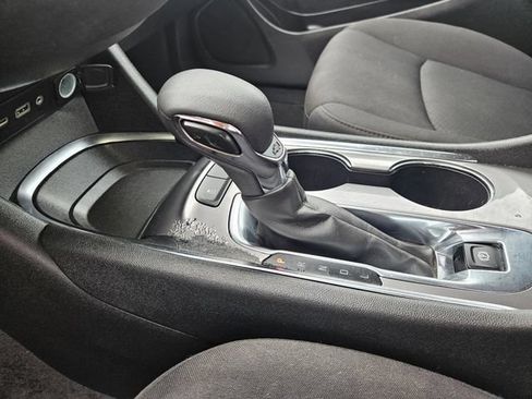 Used 2024 Chevrolet Malibu LT FWD image 24