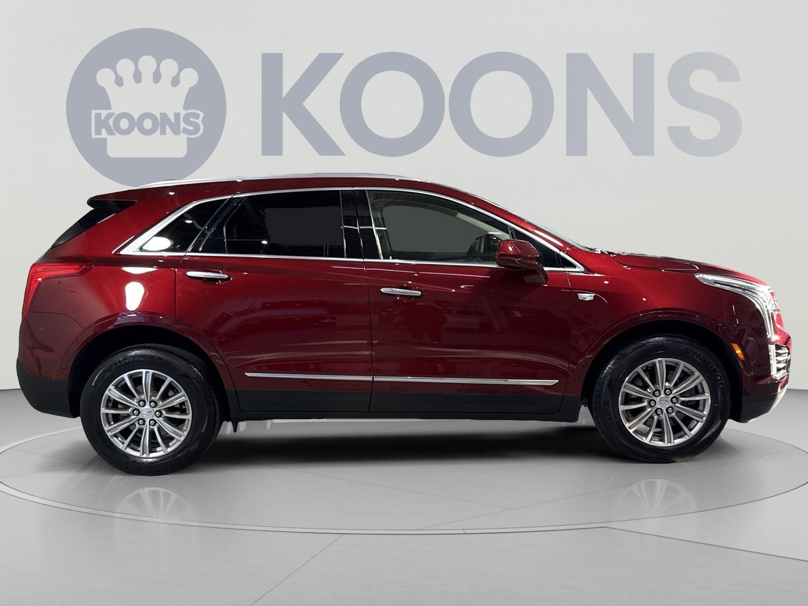 Used 2018 Cadillac XT5 Luxury w/ Driver Awareness Package AWD/4WD image 12
