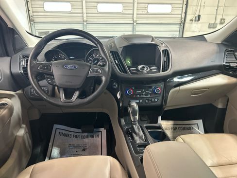 Used 2019 Ford Escape Titanium AWD/4WD image 4