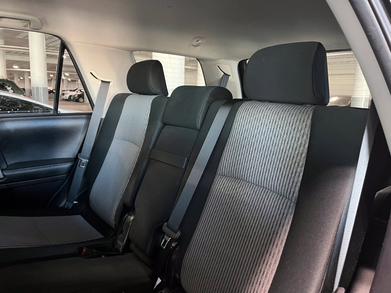 Used 2014 Toyota 4Runner SR5 AWD/4WD image 34