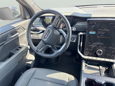 Used 2025 GMC Acadia AT4 AWD/4WD image 11