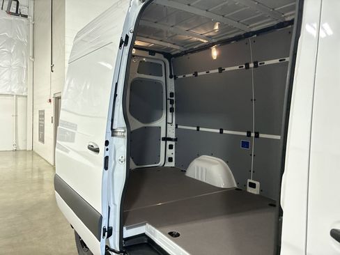 New 2025 Mercedes-Benz Sprinter 2500 image 5