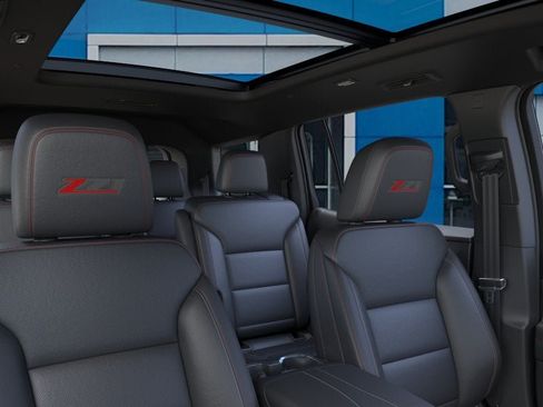 New 2026 Chevrolet Traverse Z71 w/ Enhanced Driving Package AWD/4WD image 24