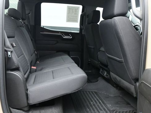 Used 2022 GMC Sierra 1500 Elevation image 11