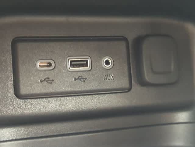 Used 2023 Chevrolet Equinox LT AWD/4WD image 30