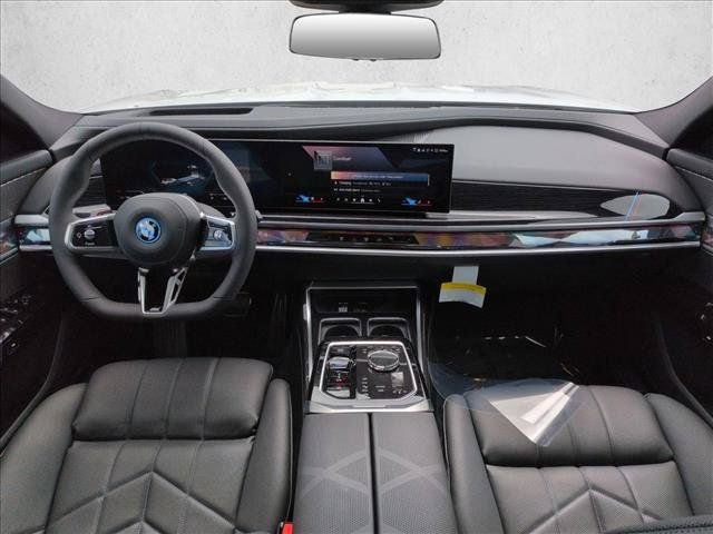 Used 2026 BMW i7 eDrive50 w/ M Sport Package RWD image 15