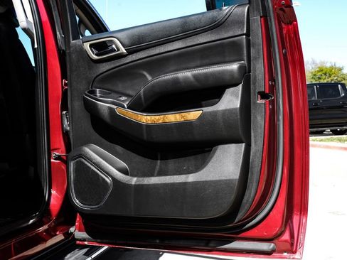 Used 2017 GMC Yukon XL Denali image 55