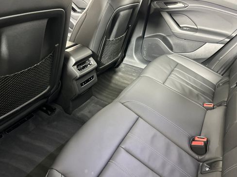 Used 2025 Audi A6 e-tron Premium w/ Convenience Package image 11