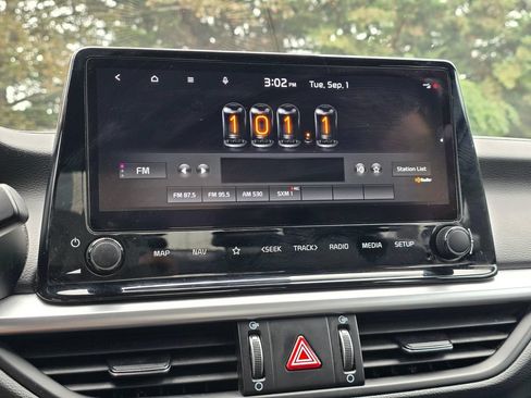 Used 2022 Kia Forte GT-Line w/ GT-Line Technology Package FWD image 19