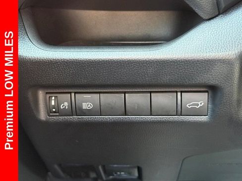 Used 2022 Toyota RAV4 XLE Premium FWD image 29