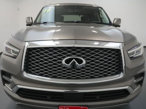 Used 2019 INFINITI QX80 Luxe w/ Proassist Package image 3