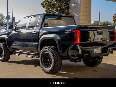 Used 2024 Toyota Tacoma TRD Off-Road AWD/4WD image 6
