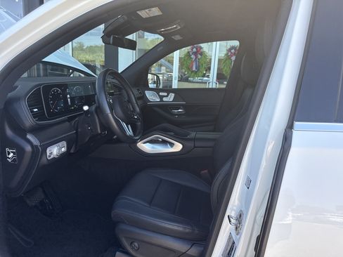 Used 2022 Mercedes-Benz GLS 450 4MATIC image 10