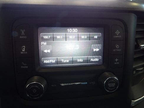 Used 2022 RAM 1500 Big Horn AWD/4WD image 38
