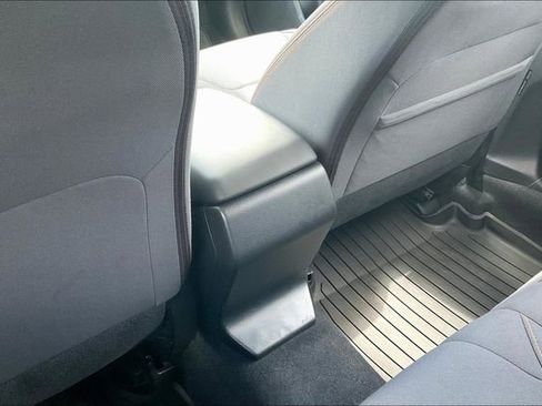 Used 2023 Subaru Crosstrek 2.0i Premium image 34