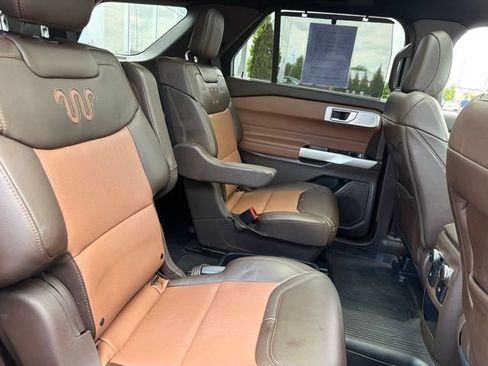 Used 2021 Ford Explorer King Ranch w/ Premium Technology Package AWD/4WD image 36