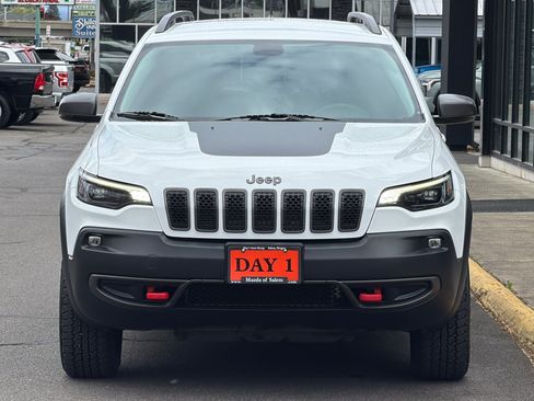 Used 2020 Jeep Cherokee Trailhawk AWD/4WD image 11