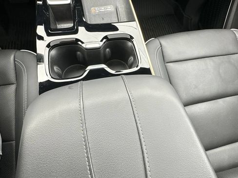Used 2025 Buick Enclave Avenir w/ LPO, Floor Liner Package FWD image 19