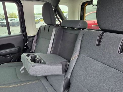 Used 2024 Jeep Wrangler Unlimited w/ Convenience Group AWD/4WD image 11