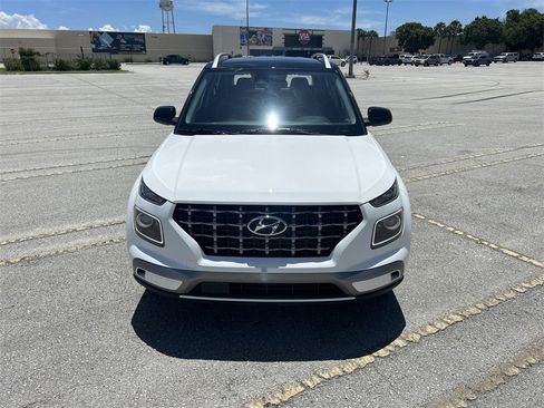 New 2025 Hyundai Venue Limited image 9