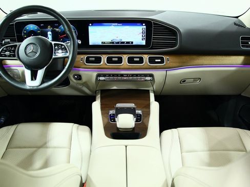 Used 2020 Mercedes-Benz GLE 350 4MATIC image 4