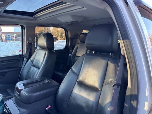 Used 2011 GMC Yukon Denali image 13