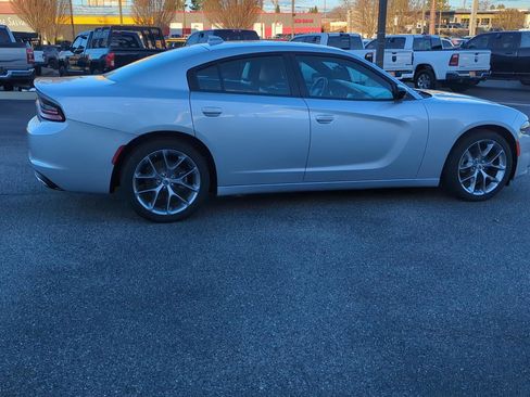 Used 2023 Dodge Charger SXT w/ Plus Group image 6